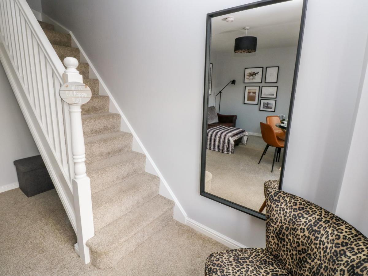 10 Belfrey Close Milford Haven Eksteriør bilde